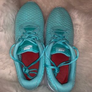 Nike Shoes - NIKE Tanjun ๐๐๐๐ Nike Shoes - NIKE Tanjun ๐๐๐๐